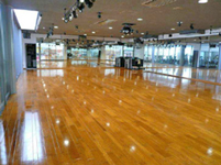 スポーツクラブ　ダンスフロア 